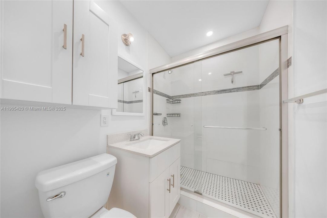 Recently Rented: $3,800 (4 beds, 2 baths, 1430 Square Feet)