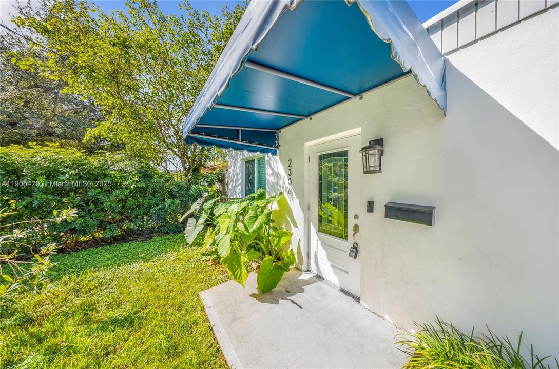 Recently Rented: $3,800 (4 beds, 2 baths, 1430 Square Feet)