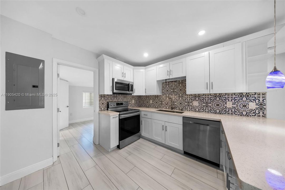 Recently Rented: $3,800 (4 beds, 2 baths, 1430 Square Feet)