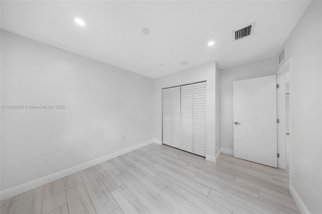 Recently Rented: $3,800 (4 beds, 2 baths, 1430 Square Feet)