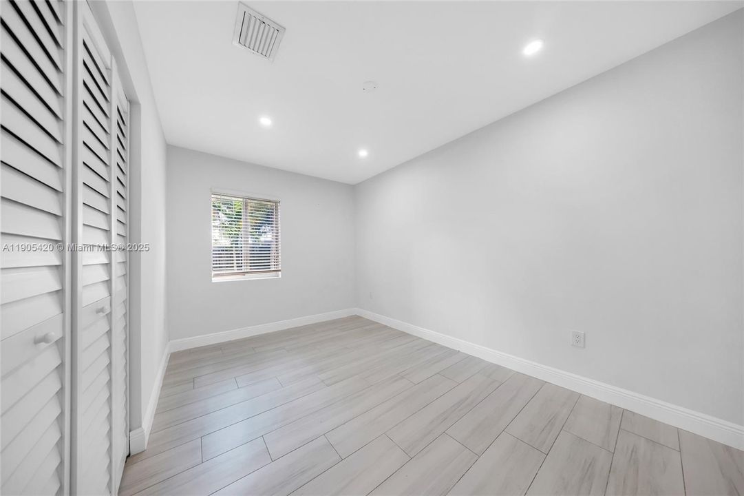 Recently Rented: $3,800 (4 beds, 2 baths, 1430 Square Feet)