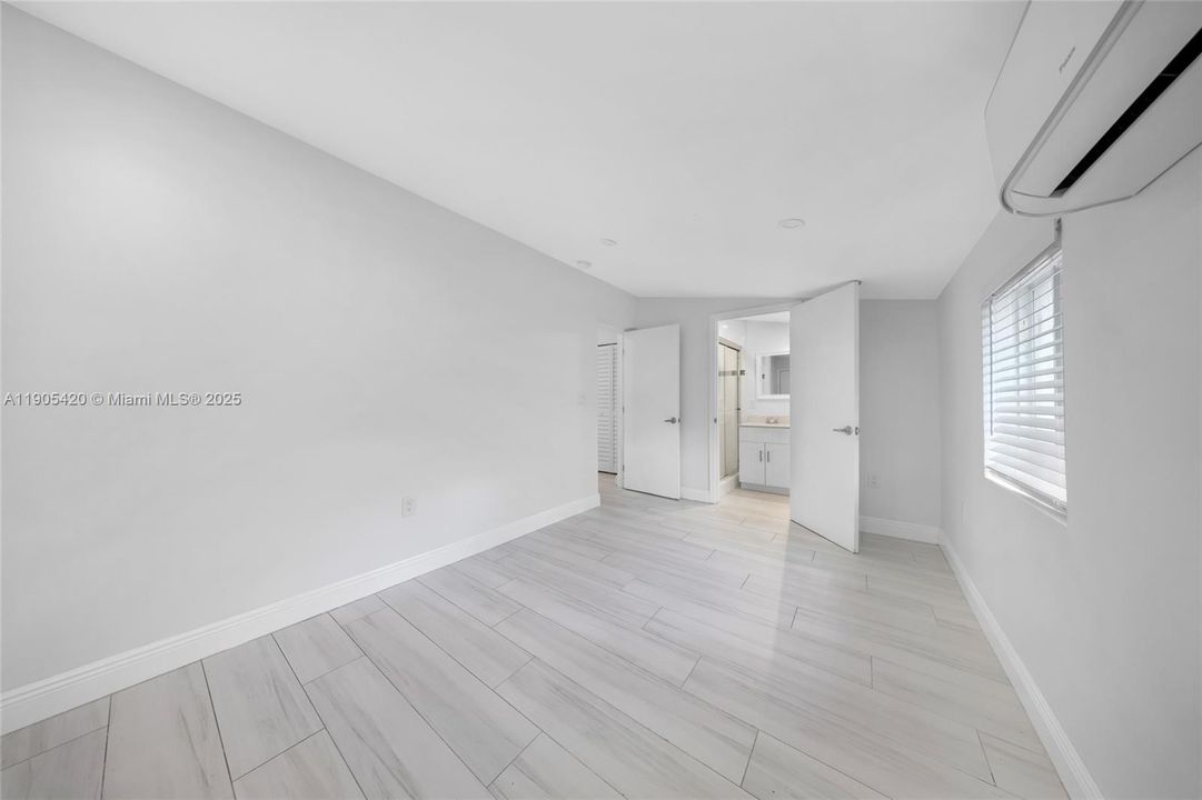 Recently Rented: $3,800 (4 beds, 2 baths, 1430 Square Feet)