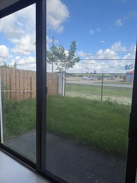 最近租的: $2,450 (3 贝兹, 2 浴室, 0 平方英尺)