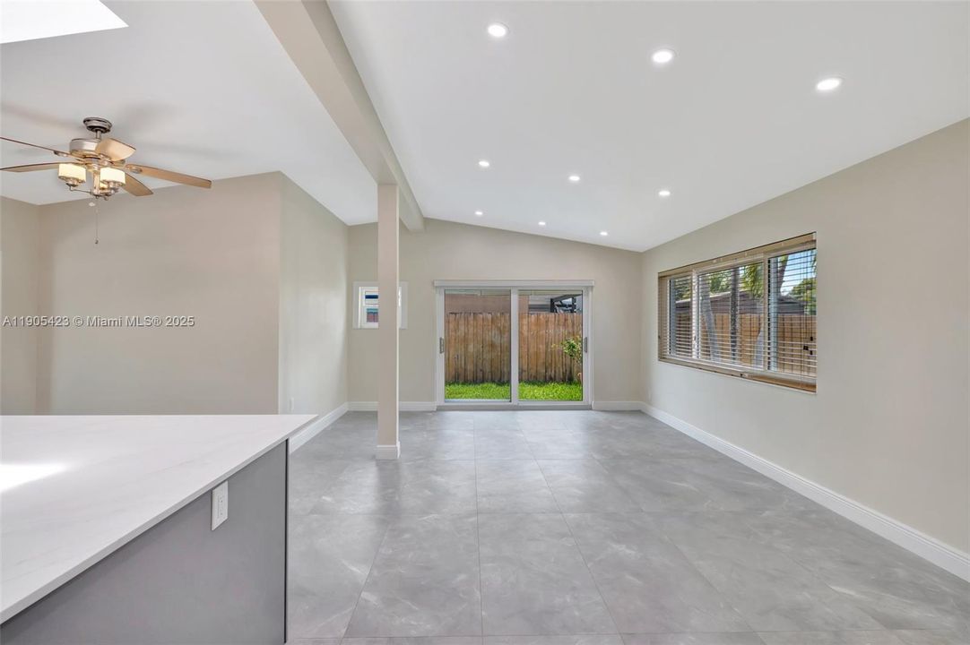 For Rent: $3,600 (3 beds, 2 baths, 1473 Square Feet)