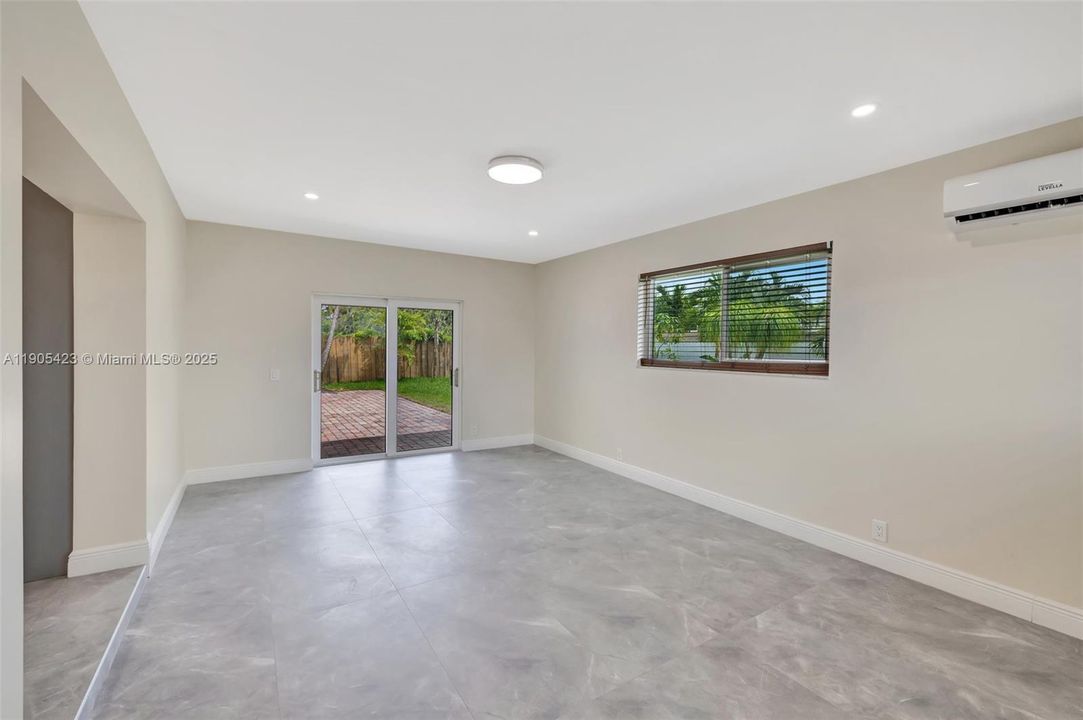 For Rent: $3,600 (3 beds, 2 baths, 1473 Square Feet)