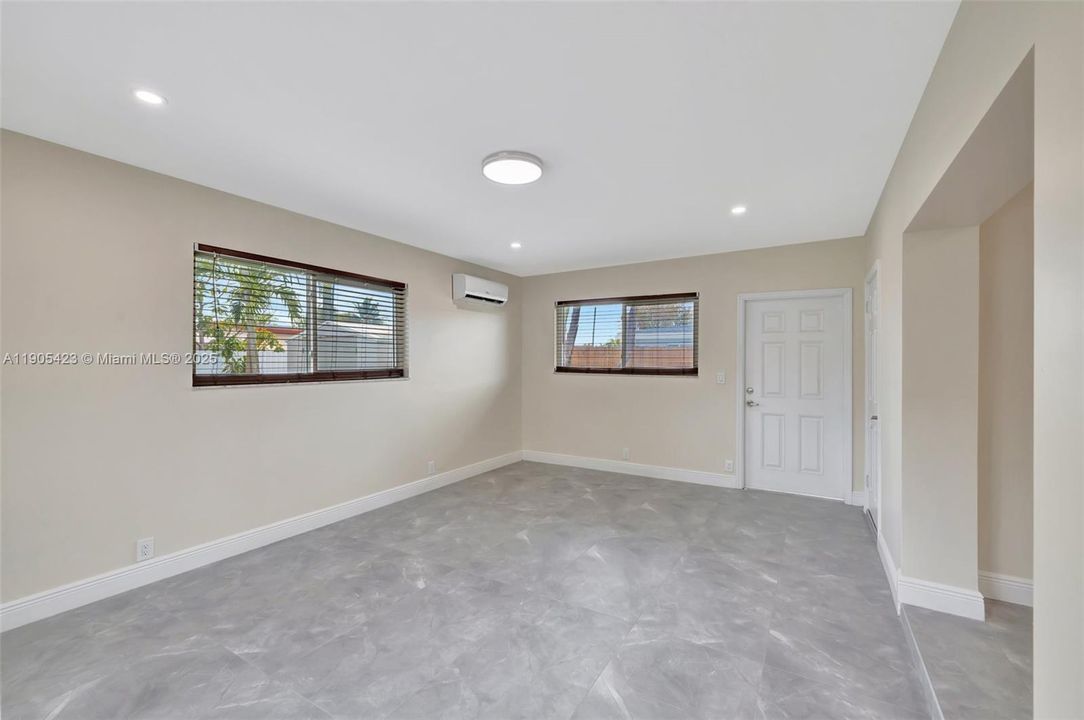 For Rent: $3,600 (3 beds, 2 baths, 1473 Square Feet)