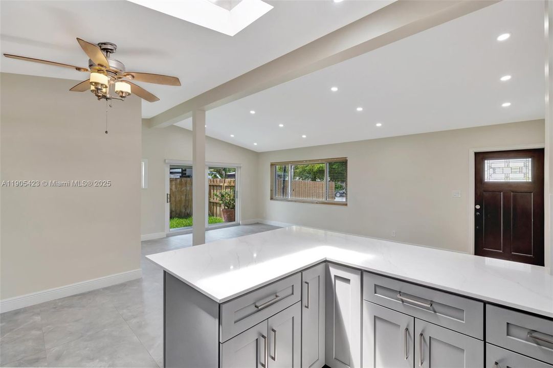 For Rent: $3,600 (3 beds, 2 baths, 1473 Square Feet)