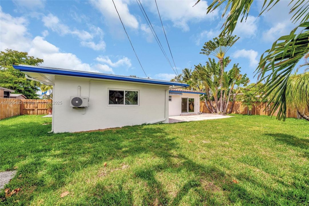 For Rent: $3,600 (3 beds, 2 baths, 1473 Square Feet)