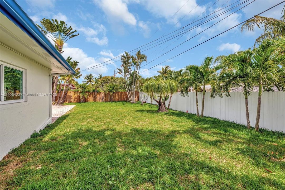 For Rent: $3,600 (3 beds, 2 baths, 1473 Square Feet)