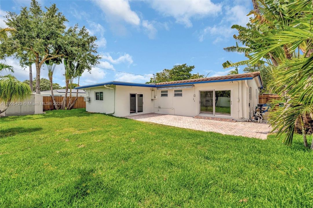 For Rent: $3,600 (3 beds, 2 baths, 1473 Square Feet)