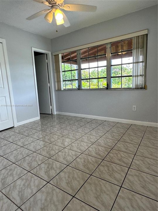 For Rent: $3,850 (3 beds, 2 baths, 1475 Square Feet)