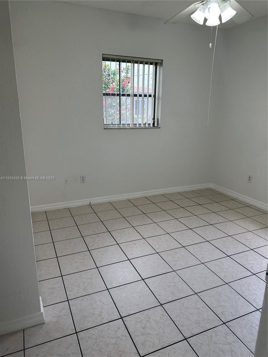 For Rent: $3,850 (3 beds, 2 baths, 1475 Square Feet)