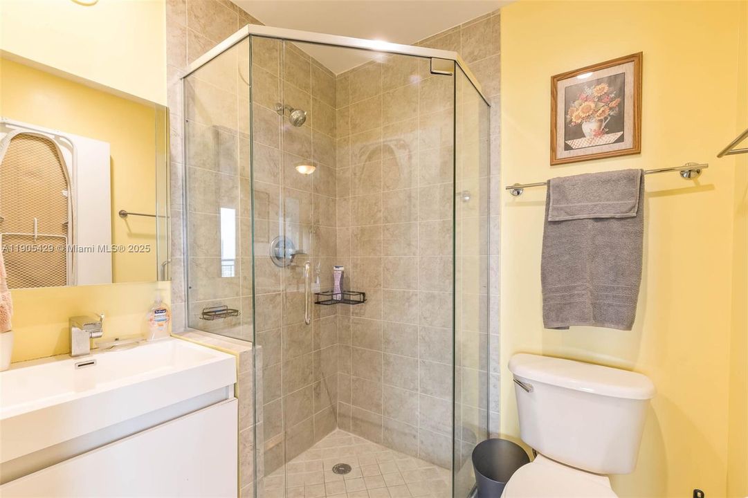 For Sale: $739,000 (2 beds, 3 baths, 1288 Square Feet)