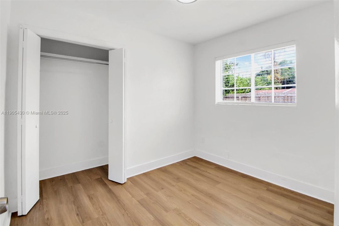 For Rent: $2,300 (2 beds, 1 baths, 825 Square Feet)