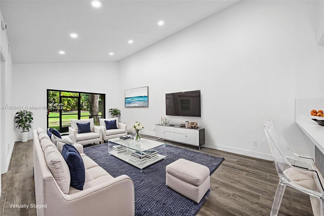 For Sale: $499,999 (3 beds, 2 baths, 1268 Square Feet)