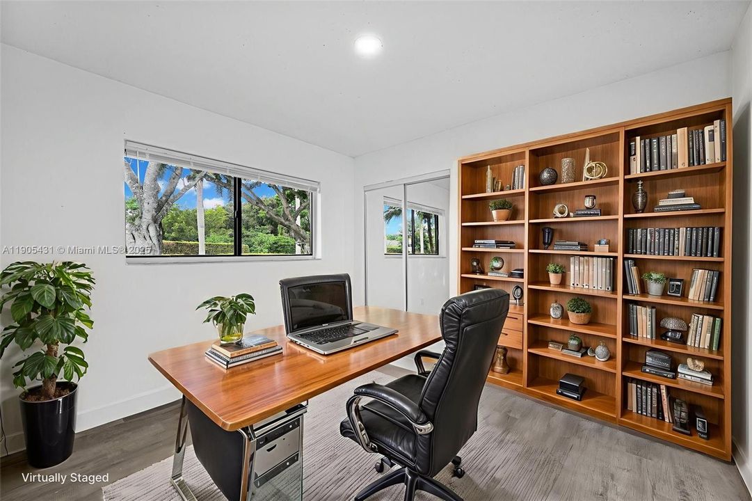 For Sale: $499,999 (3 beds, 2 baths, 1268 Square Feet)