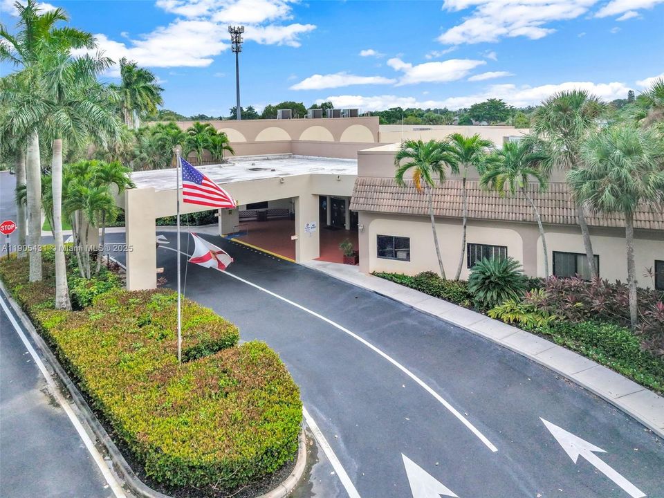 For Sale: $499,999 (3 beds, 2 baths, 1268 Square Feet)