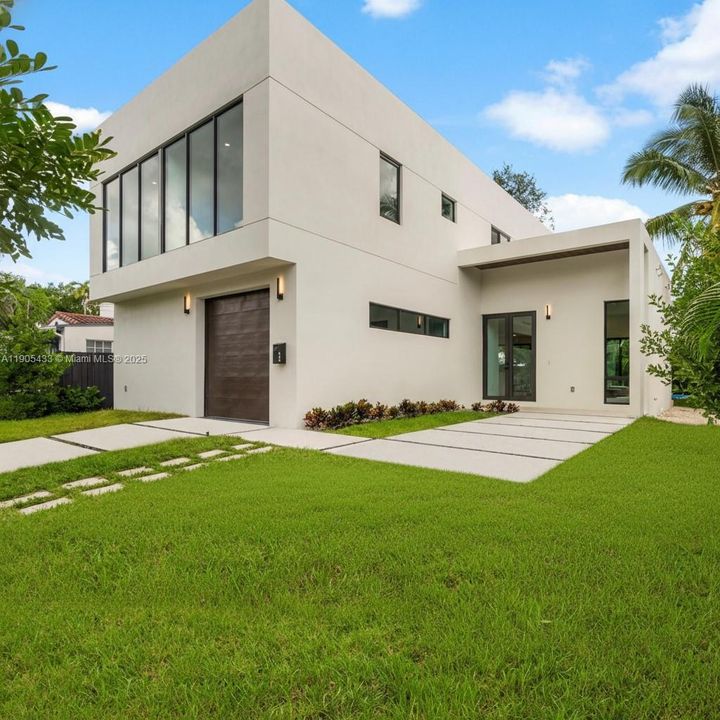 待售: $2,835,000 (5 贝兹, 4 浴室, 0 平方英尺)