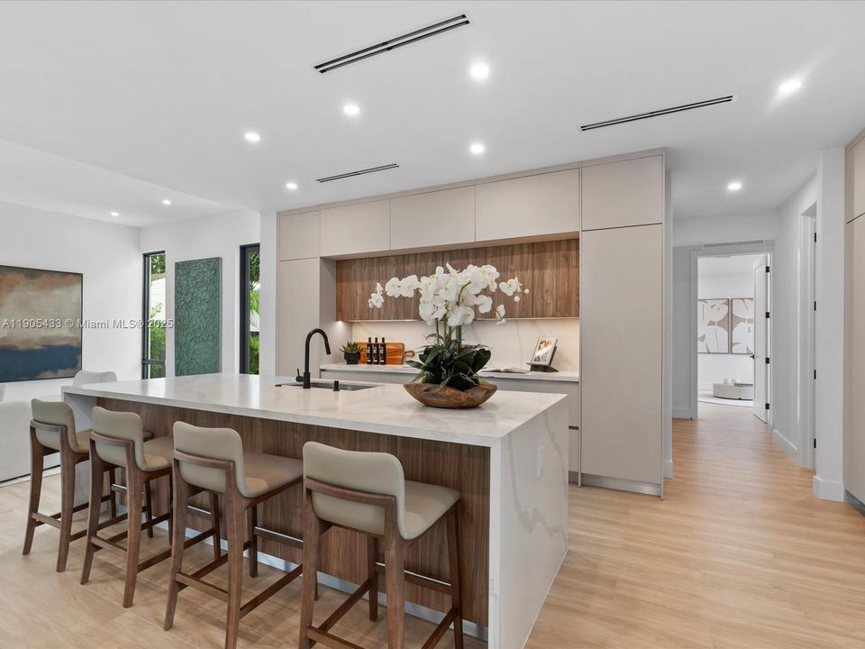 待售: $2,835,000 (5 贝兹, 4 浴室, 0 平方英尺)