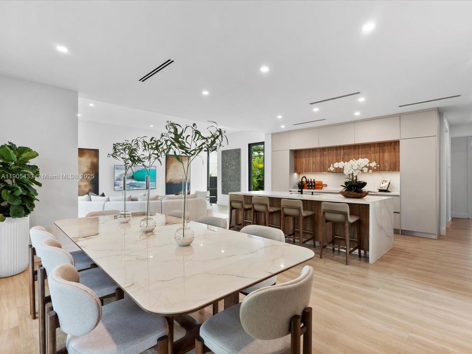 待售: $2,835,000 (5 贝兹, 4 浴室, 0 平方英尺)