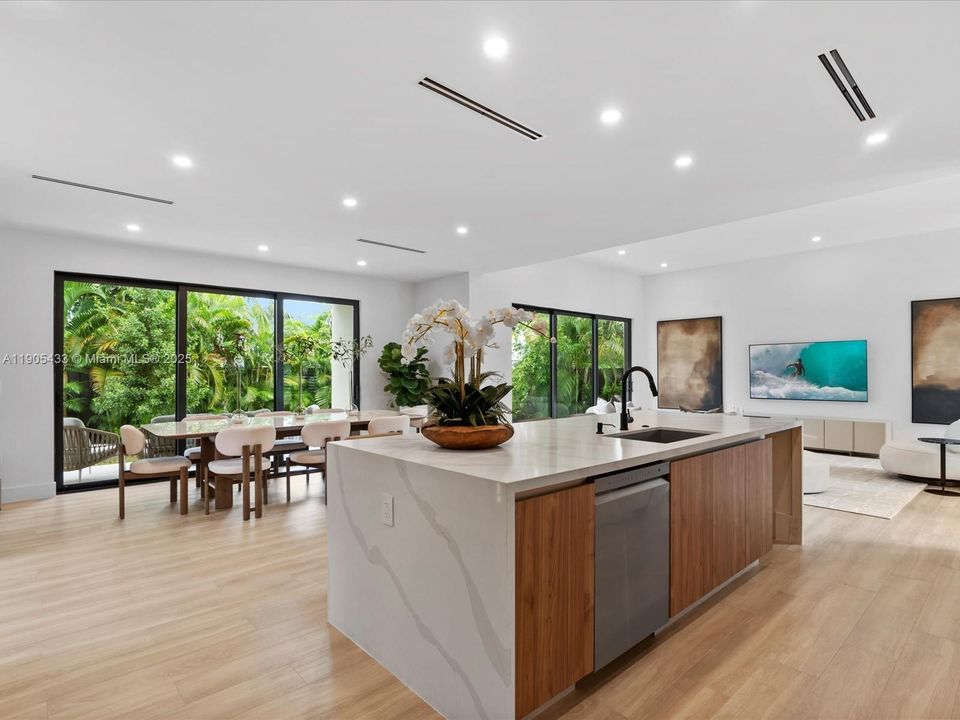 待售: $2,835,000 (5 贝兹, 4 浴室, 0 平方英尺)