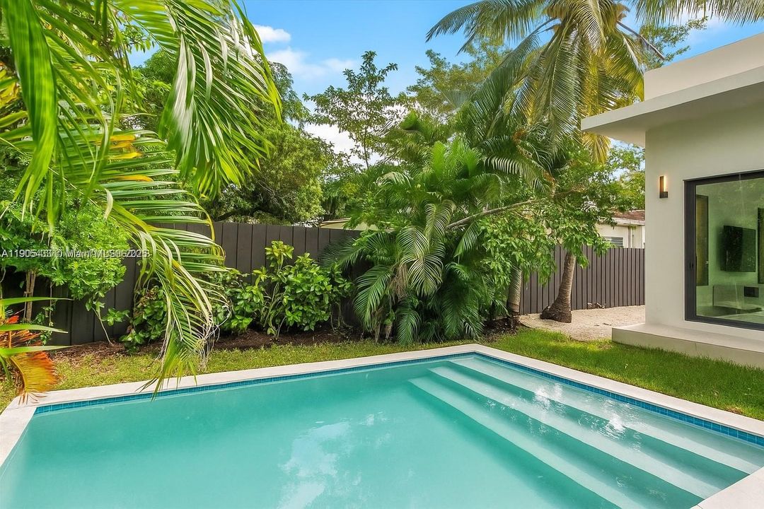 待售: $2,835,000 (5 贝兹, 4 浴室, 0 平方英尺)