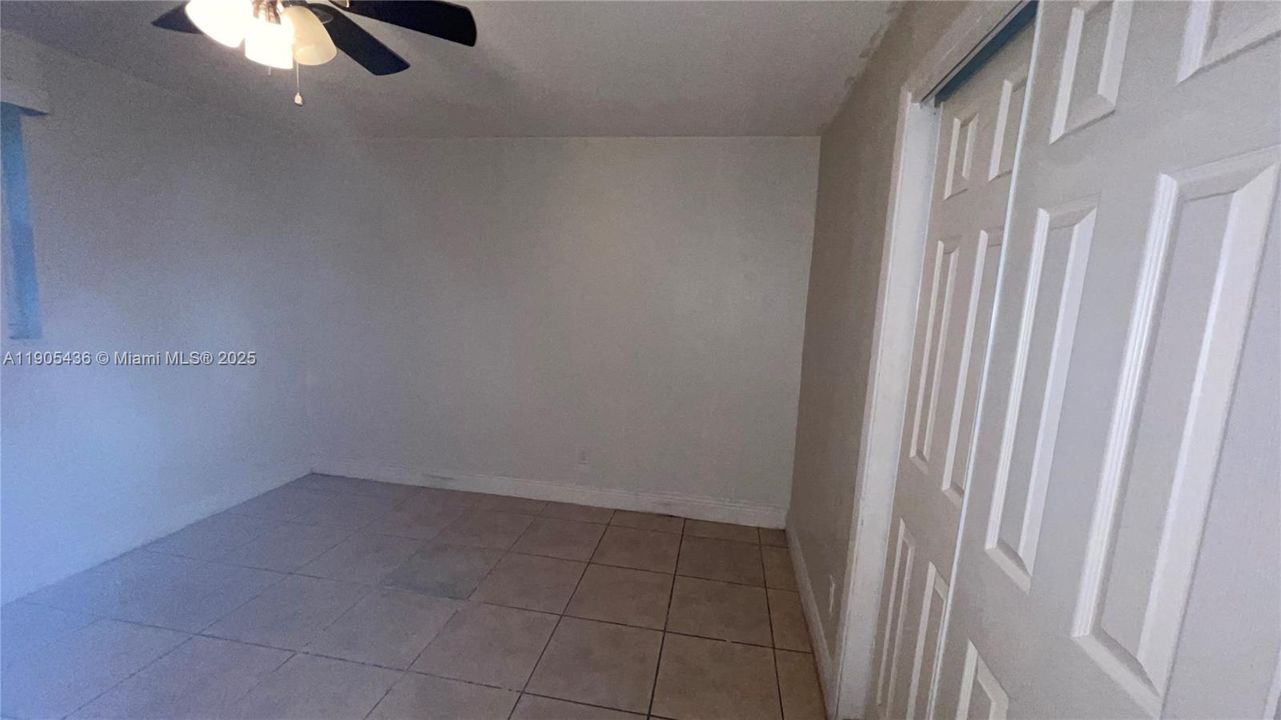 Active With Contract: $2,100 (2 beds, 1 baths, 1678 Square Feet)