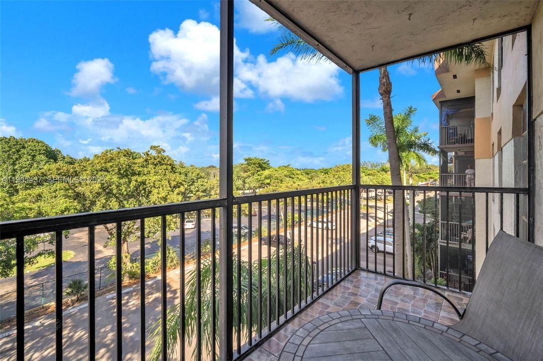 For Sale: $135,000 (3 beds, 2 baths, 1526 Square Feet)