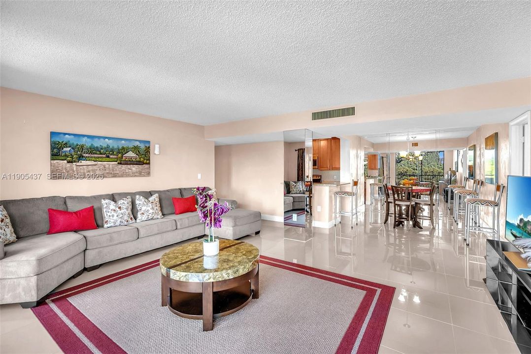 For Sale: $135,000 (3 beds, 2 baths, 1526 Square Feet)