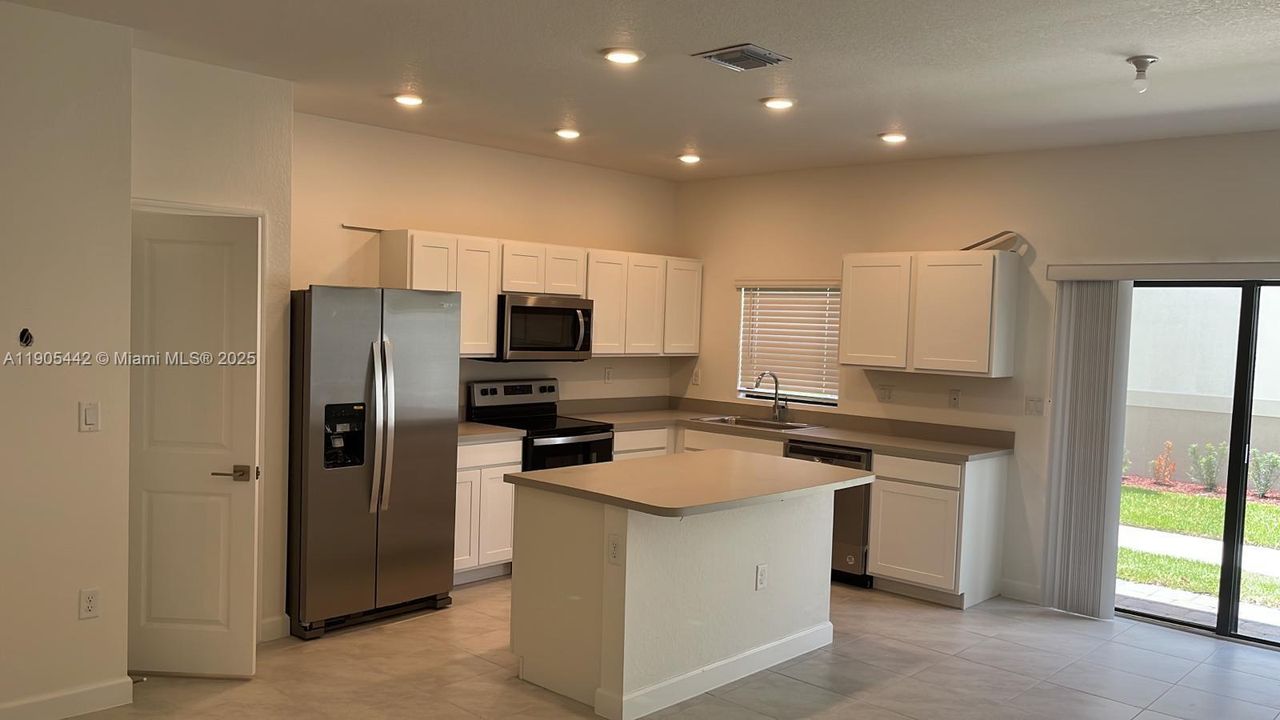 待售: $359,500 (3 贝兹, 2 浴室, 1466 平方英尺)