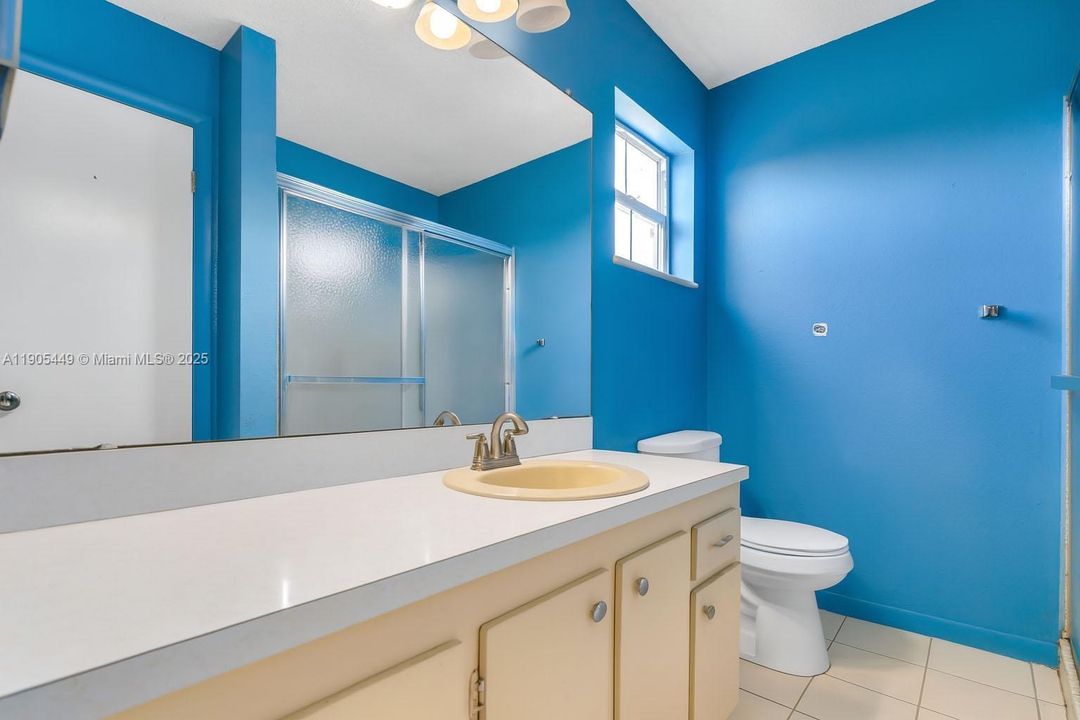 待售: $308,000 (2 贝兹, 2 浴室, 1317 平方英尺)