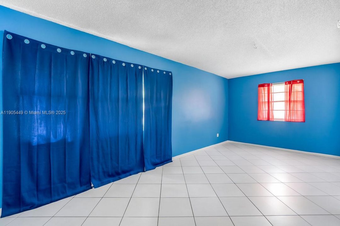 待售: $308,000 (2 贝兹, 2 浴室, 1317 平方英尺)