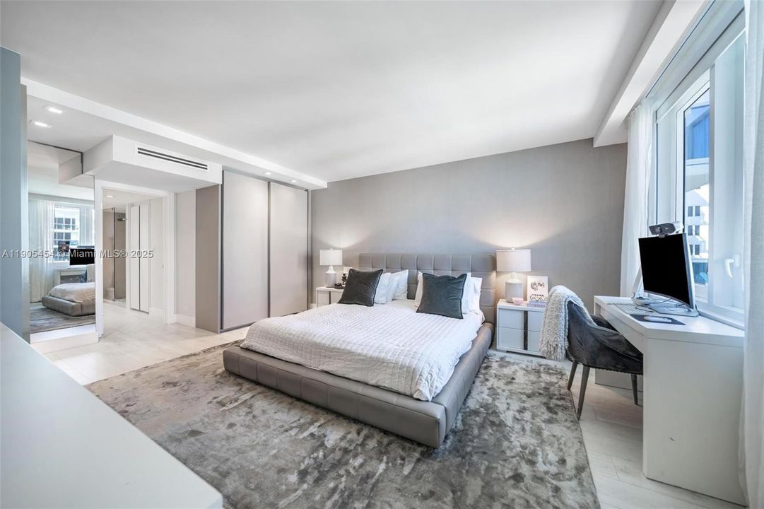 For Sale: $2,999,000 (2 beds, 2 baths, 1640 Square Feet)