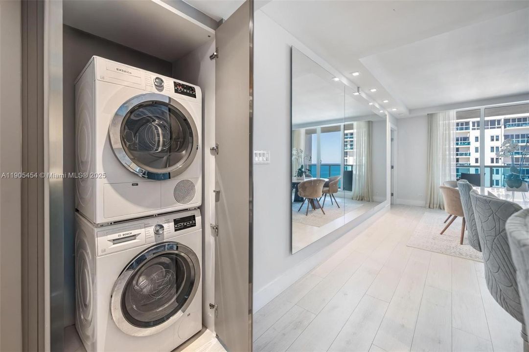 For Sale: $2,999,000 (2 beds, 2 baths, 1640 Square Feet)