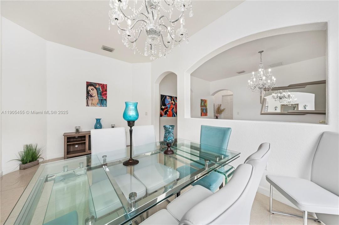 For Sale: $899,999 (4 beds, 3 baths, 2124 Square Feet)