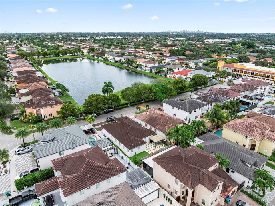 For Sale: $899,999 (4 beds, 3 baths, 2124 Square Feet)