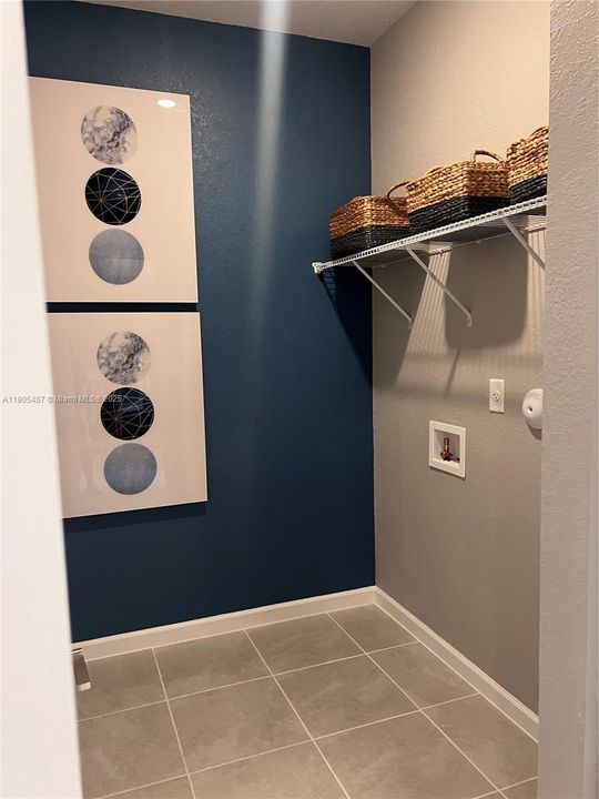 В аренду: $2,675 (3 спален, 3 ванн, 1675 Квадратных фут)