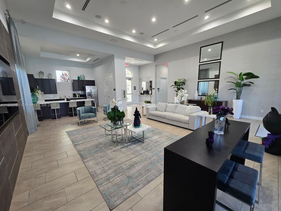 For Sale: $358,888 (3 beds, 3 baths, 1328 Square Feet)