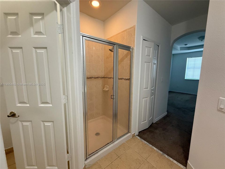 出租: $3,200 (4 贝兹, 2 浴室, 1826 平方英尺)