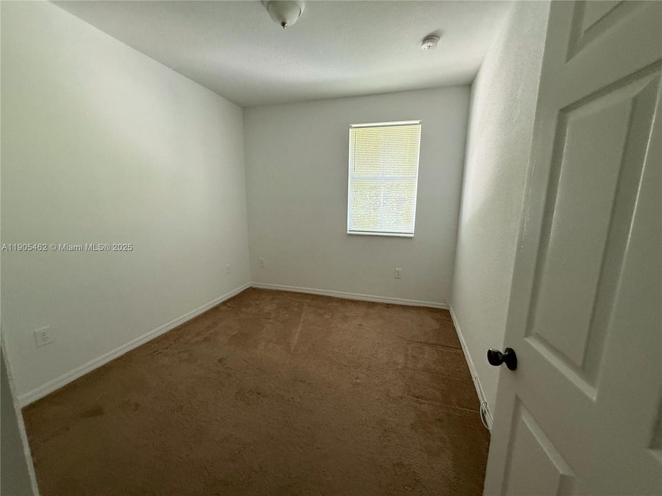 出租: $3,200 (4 贝兹, 2 浴室, 1826 平方英尺)