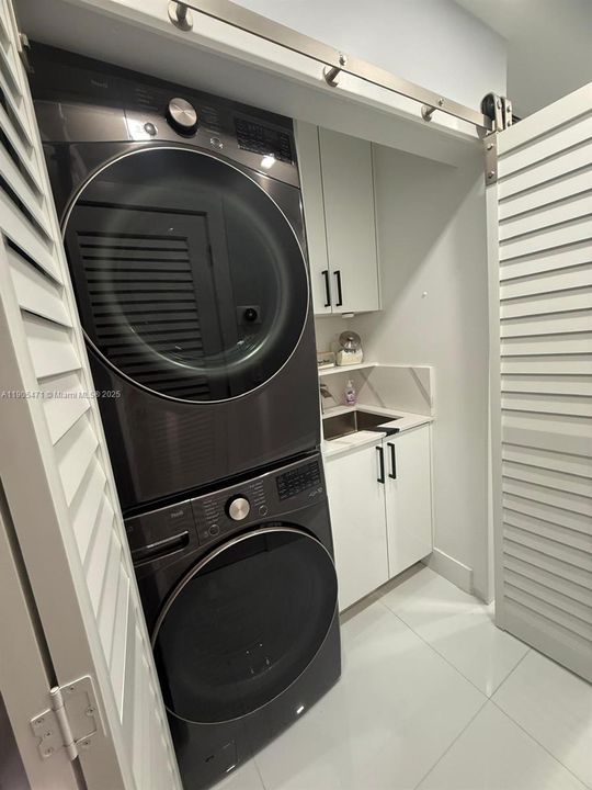 На продажу: $774,900 (4 спален, 3 ванн, 1621 Квадратных фут)