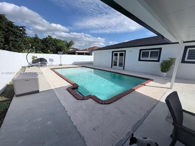 На продажу: $774,900 (4 спален, 3 ванн, 1621 Квадратных фут)