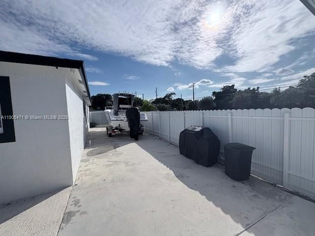 На продажу: $774,900 (4 спален, 3 ванн, 1621 Квадратных фут)