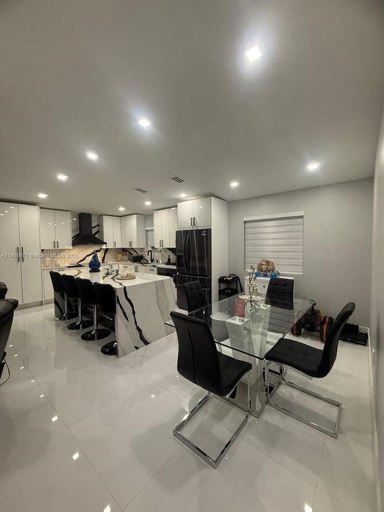 На продажу: $774,900 (4 спален, 3 ванн, 1621 Квадратных фут)