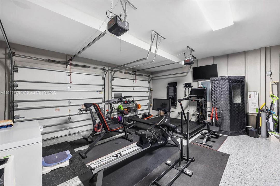 En Venta: $1,225,000 (5 camas, 5 baños, 3160 Pies cuadrados)