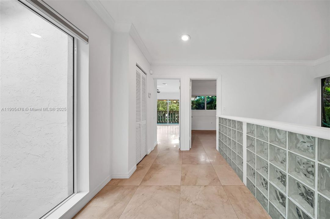 En Renta: $8,000 (4 camas, 2 baños, 2612 Pies cuadrados)