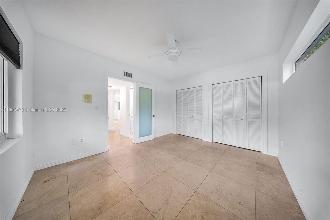 En Renta: $8,000 (4 camas, 2 baños, 2612 Pies cuadrados)