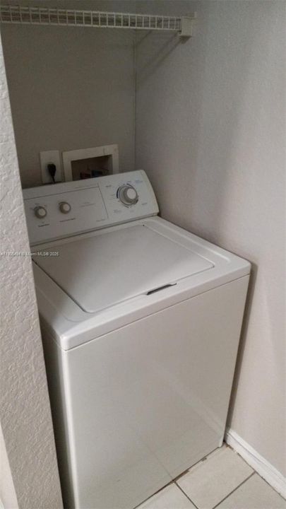 For Rent: $1,975 (2 beds, 2 baths, 1088 Square Feet)