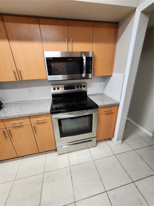 For Rent: $1,975 (2 beds, 2 baths, 1088 Square Feet)