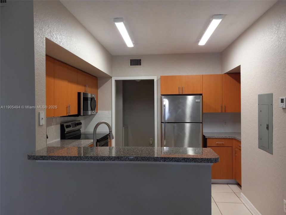 For Rent: $1,975 (2 beds, 2 baths, 1088 Square Feet)